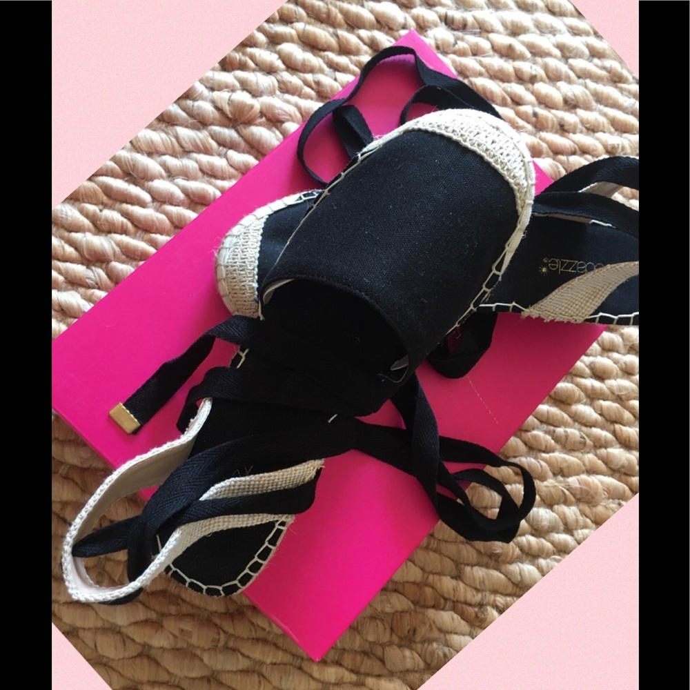 BLACK SANDALS NEW - Picture 4 of 9